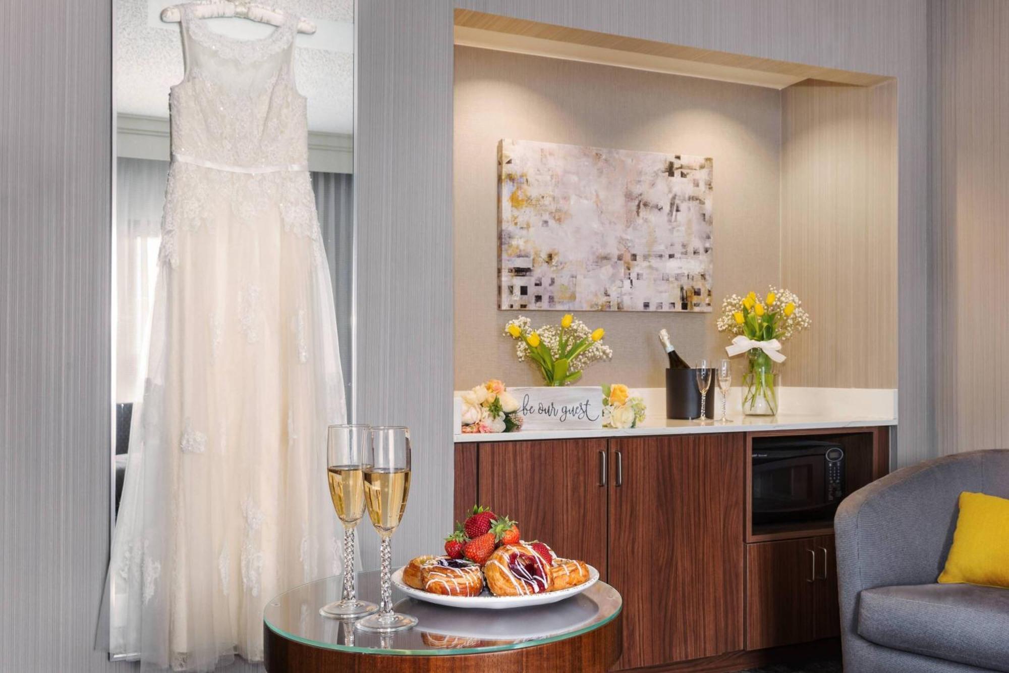 Courtyard Philadelphia Willow Grove Bagian luar foto