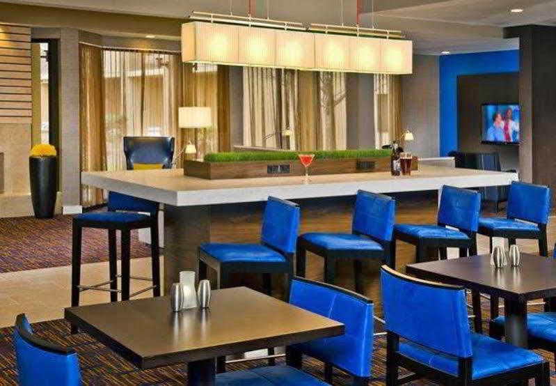 Courtyard Philadelphia Willow Grove Bagian luar foto