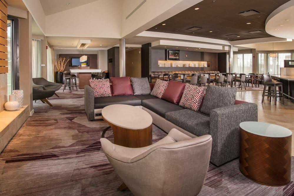 Courtyard Philadelphia Willow Grove Bagian luar foto